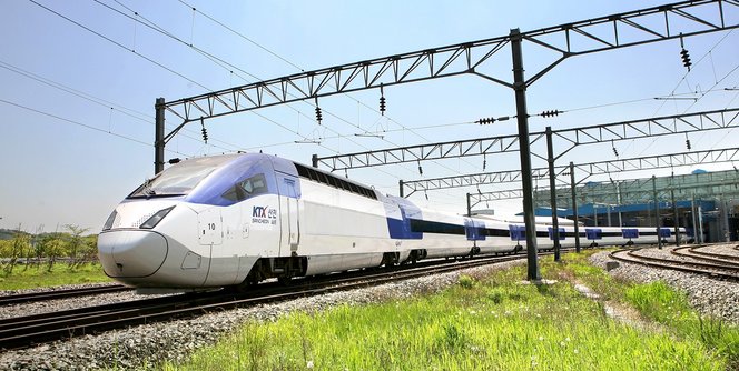 Højhastighedstoget KoreaTrain eXpress (KTX) Højhastighedstoget KoreaTrain eXpress (KTX)
